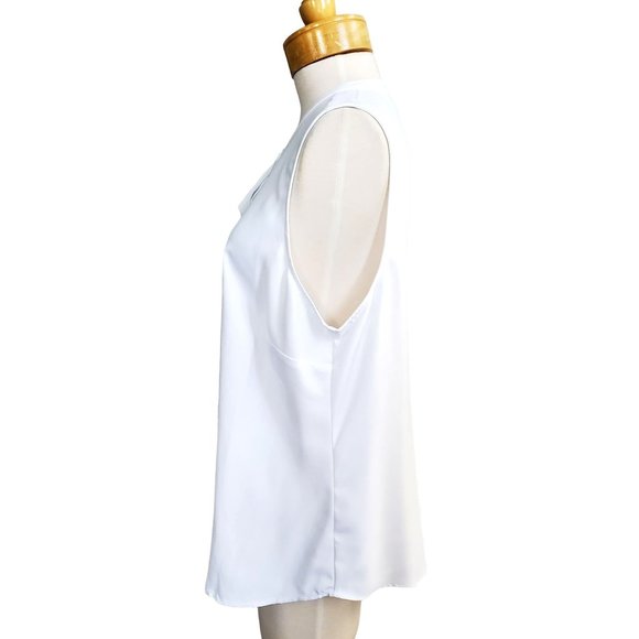 Elizabeth & Clarke NW0T Flounce Sleeveless Blouse Top White Stain Tech Sz 18W - Picture 7 of 9